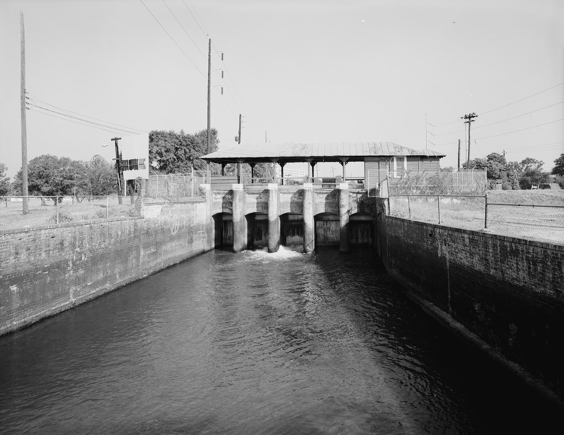 Augusta Canal, Augusta, Georgia, USA (cropped)